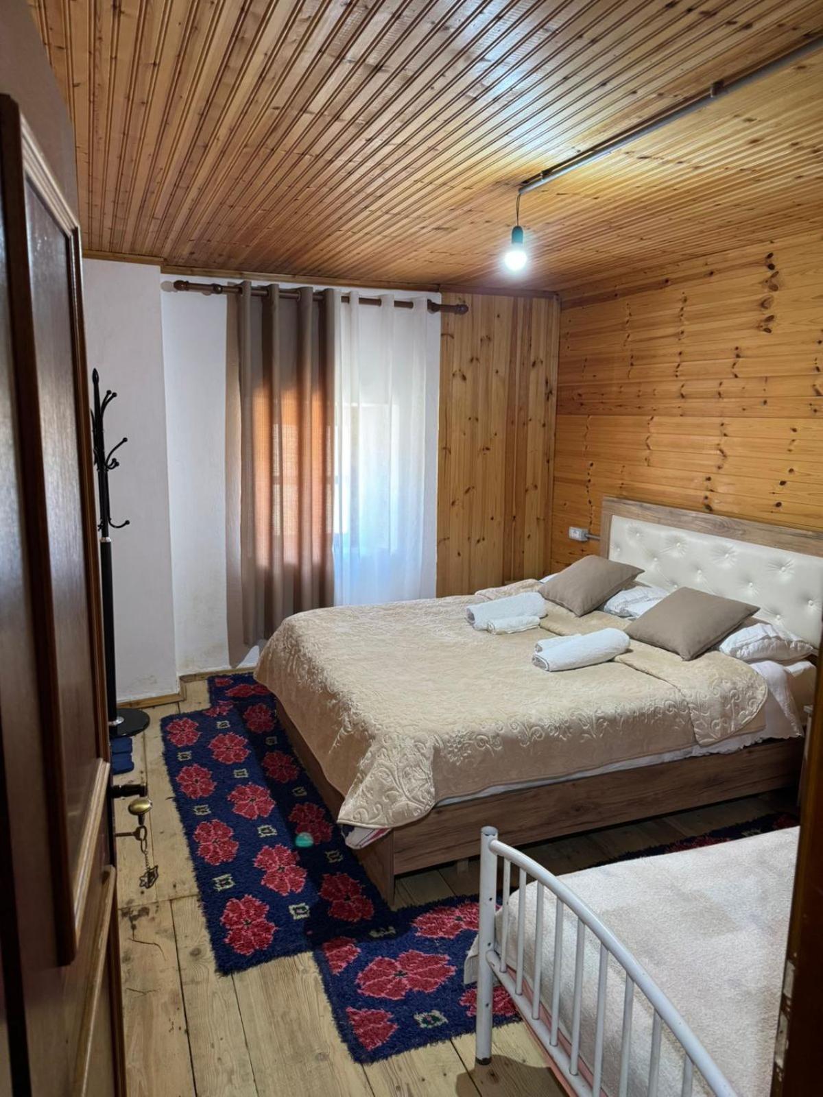 Hotel Bujtina Carku Theth Exterior foto